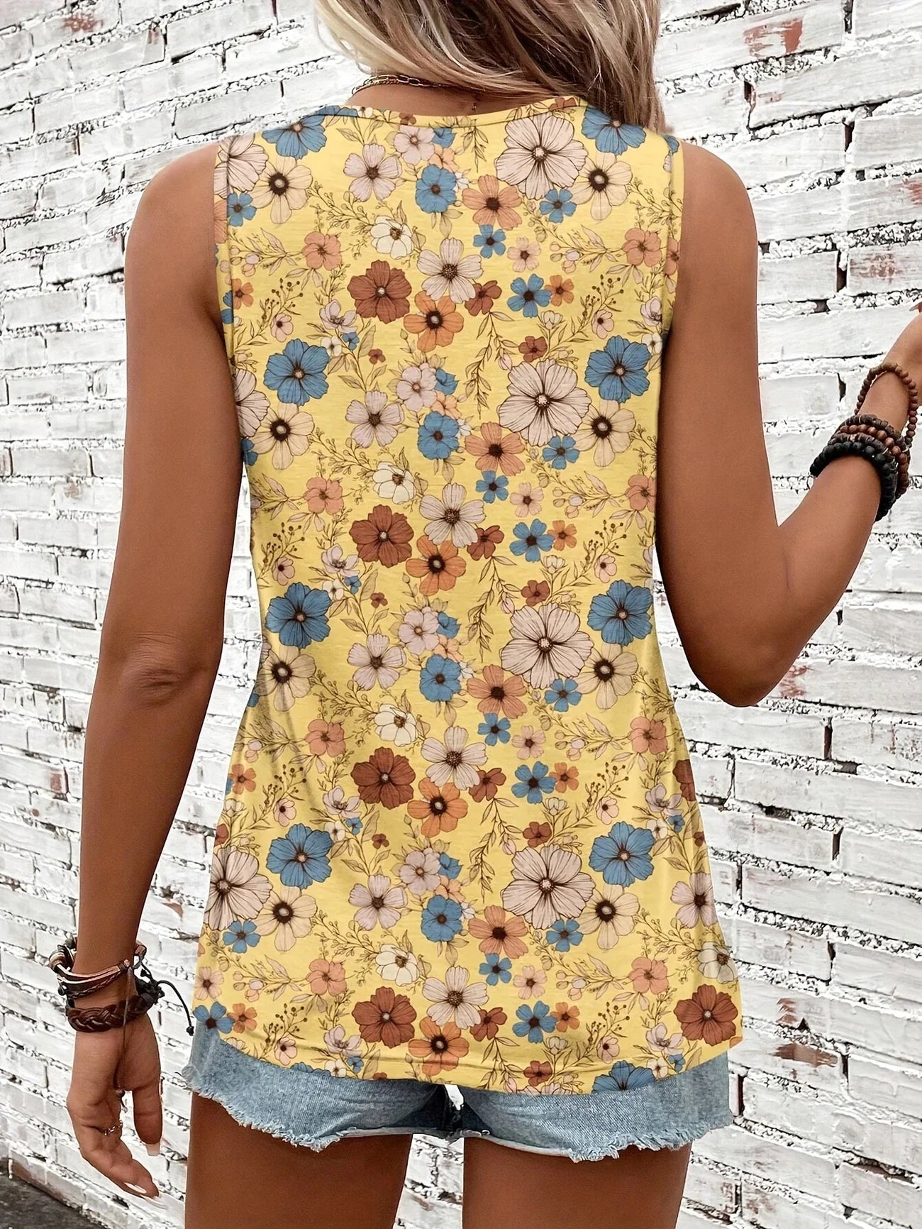 Helen™ | Breezy Floral Sleeveless Top