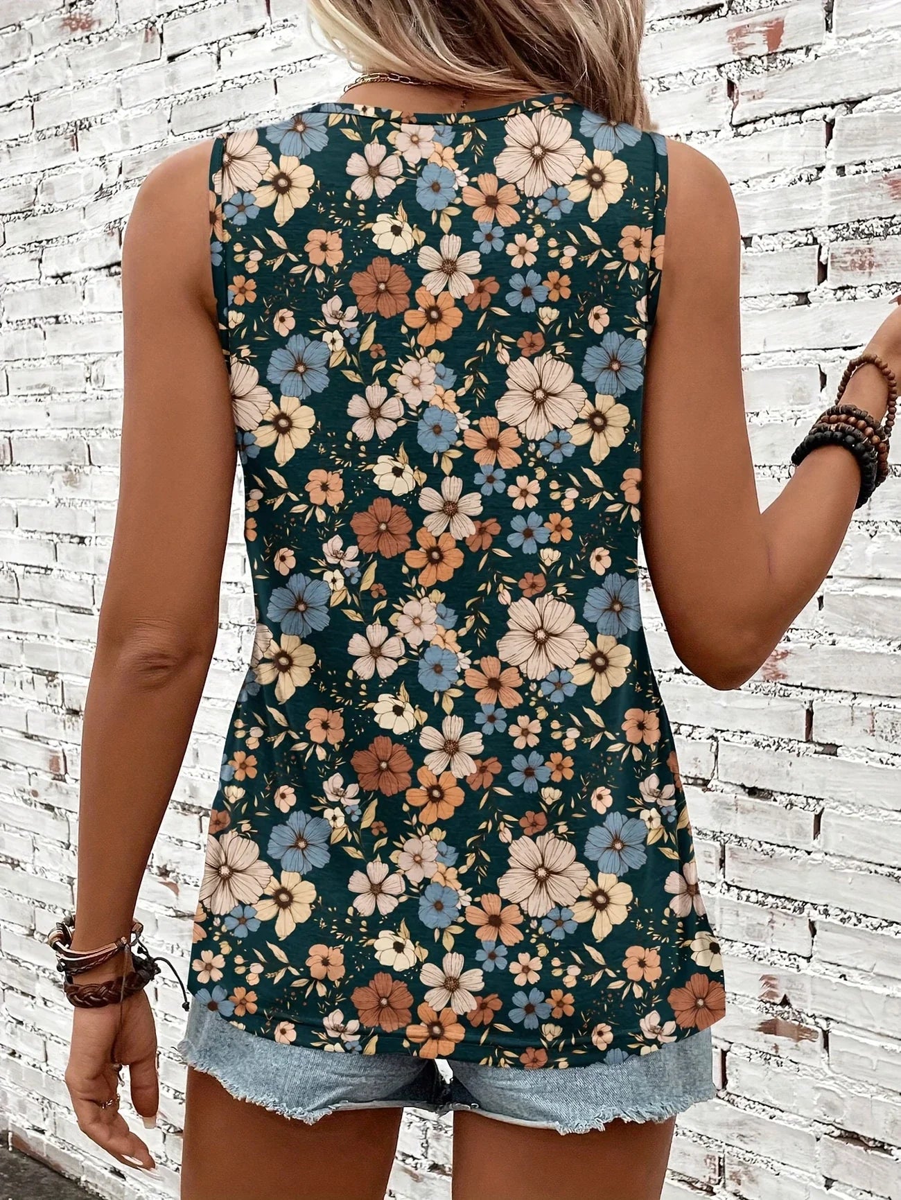 Helen™ | Breezy Floral Sleeveless Top
