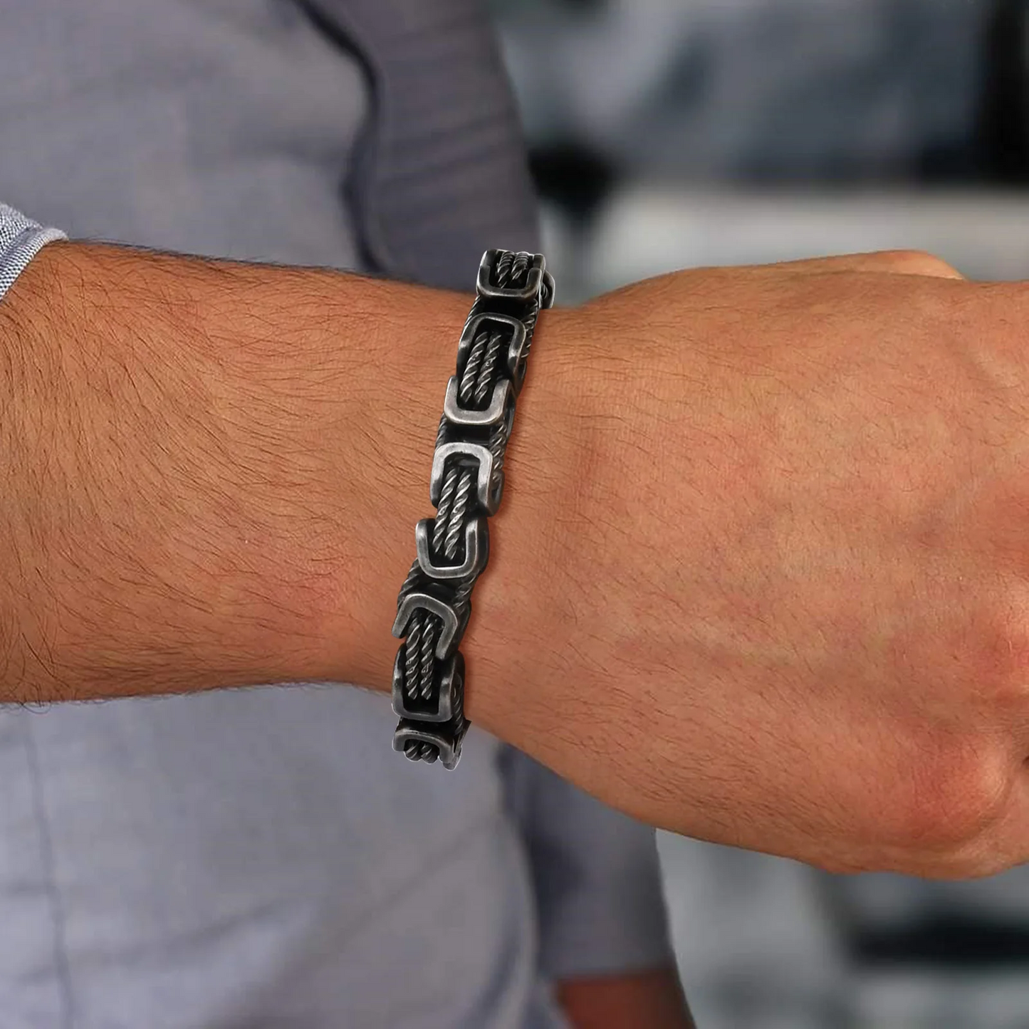 Glinn - Rogue Forged Chain Cuff