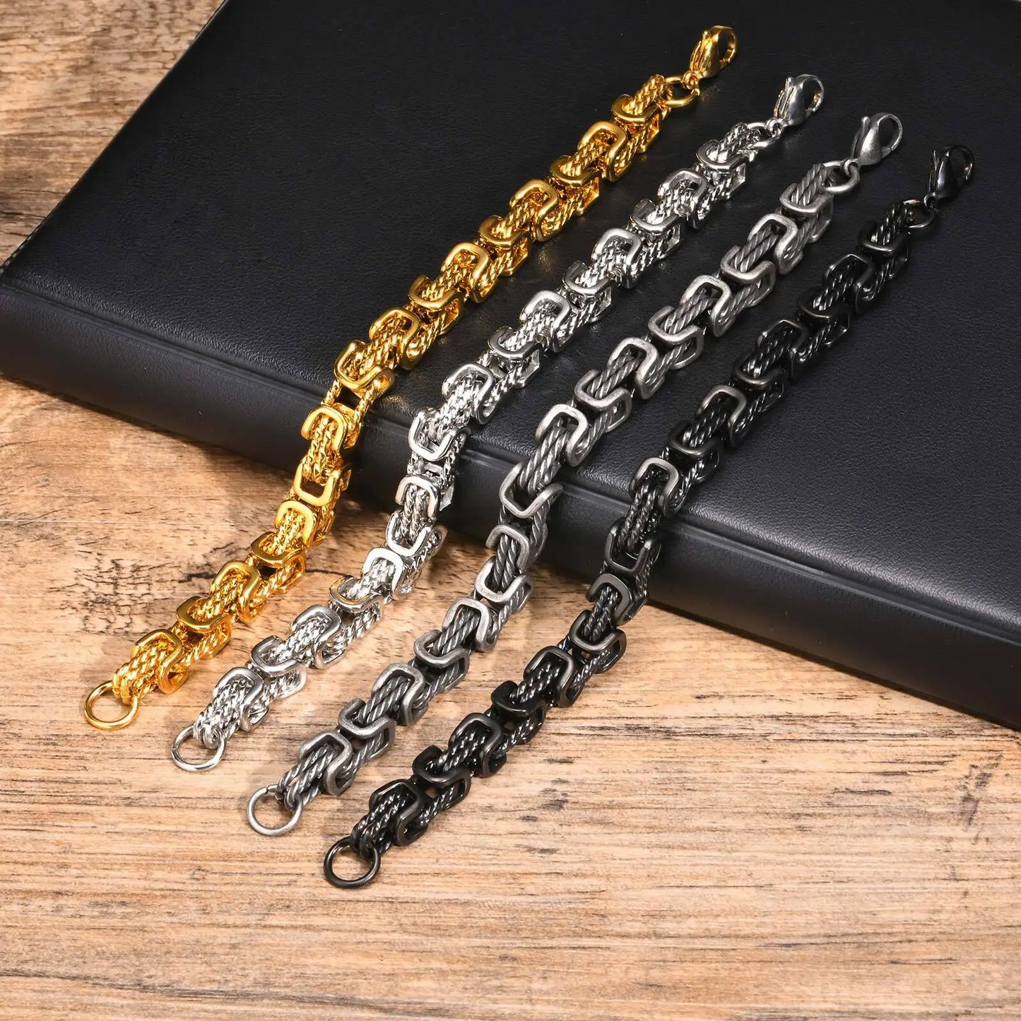 Glinn - Rogue Forged Chain Cuff