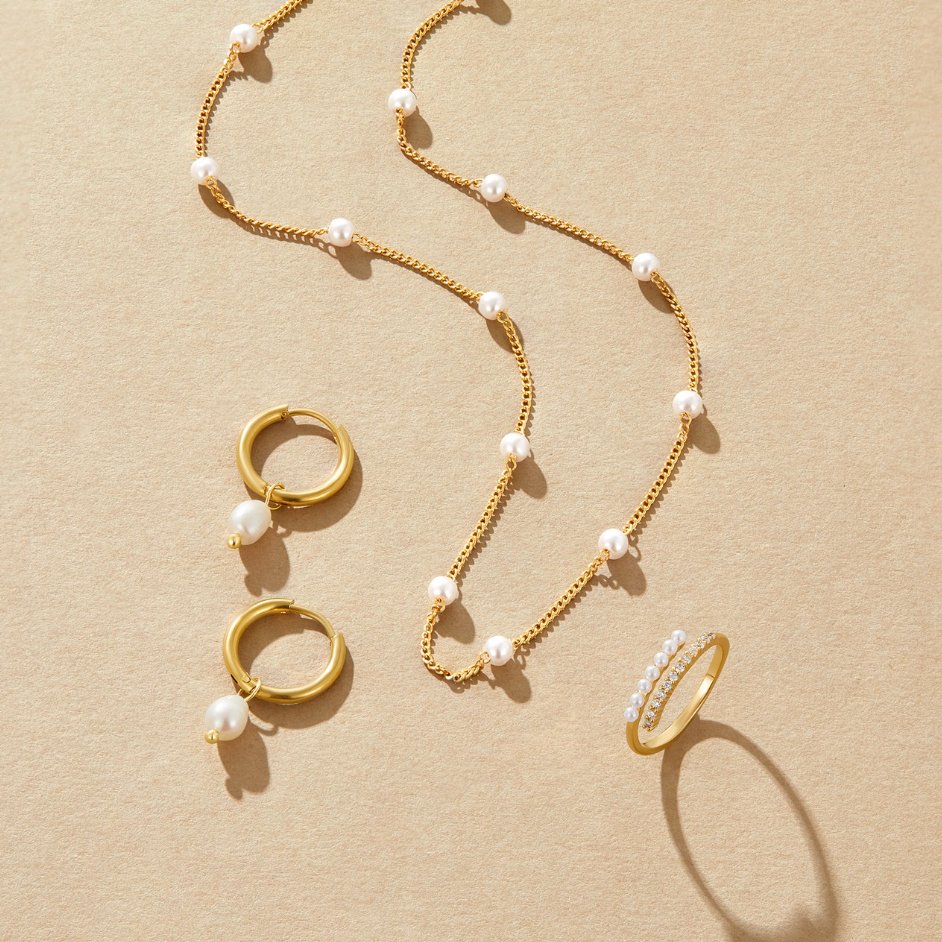 Pure Gold Pearl Details Necklace